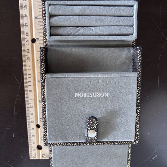 Nordstrom Jewelry Travel Case Black Sparkle, Compact Glamorous Jewelry Storage - Picture 6 of 14